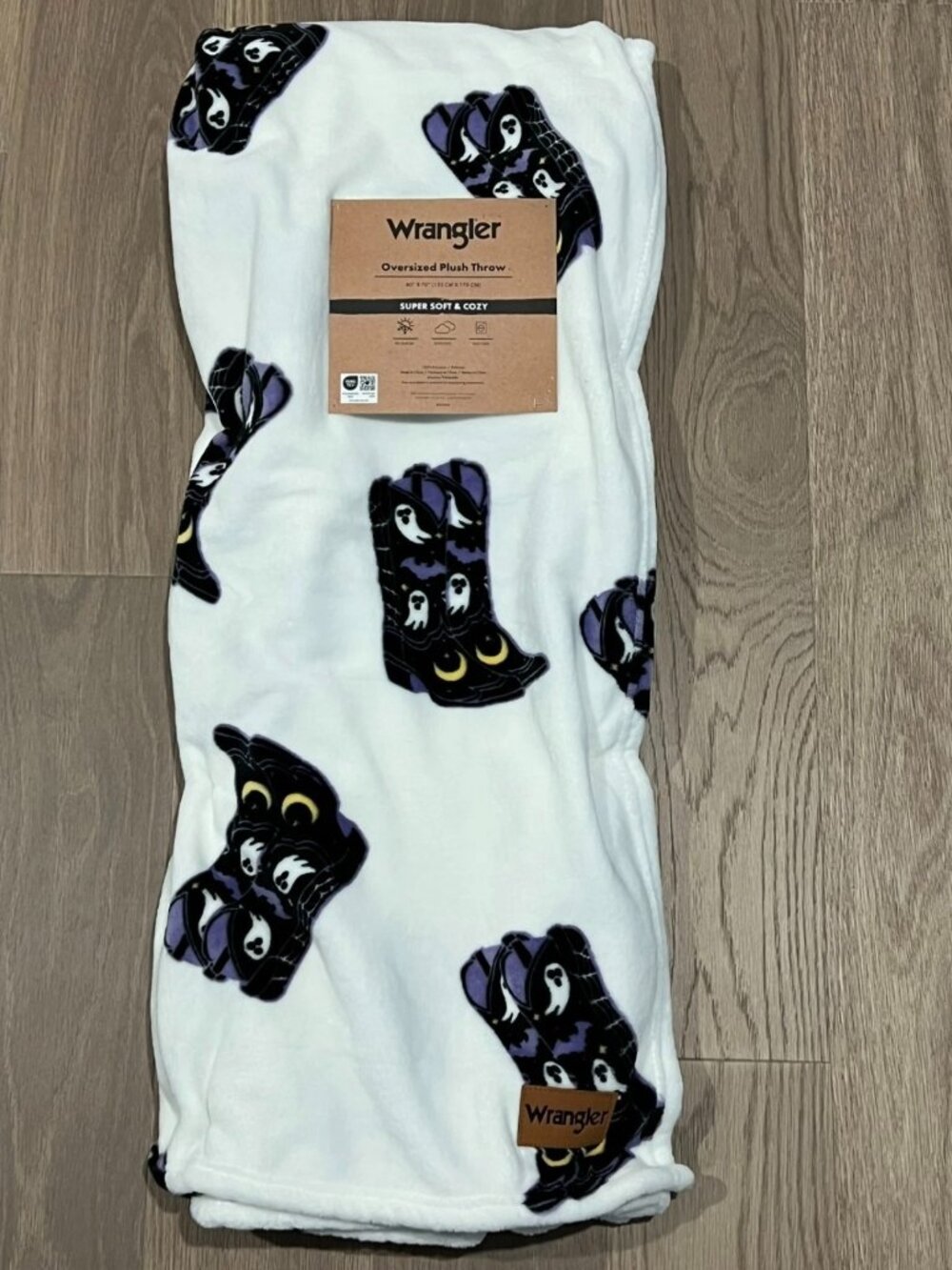 WRANGLER Halloween White Throw Blanket 60x70 Western Cowboy Boots Ghost Bats NWT